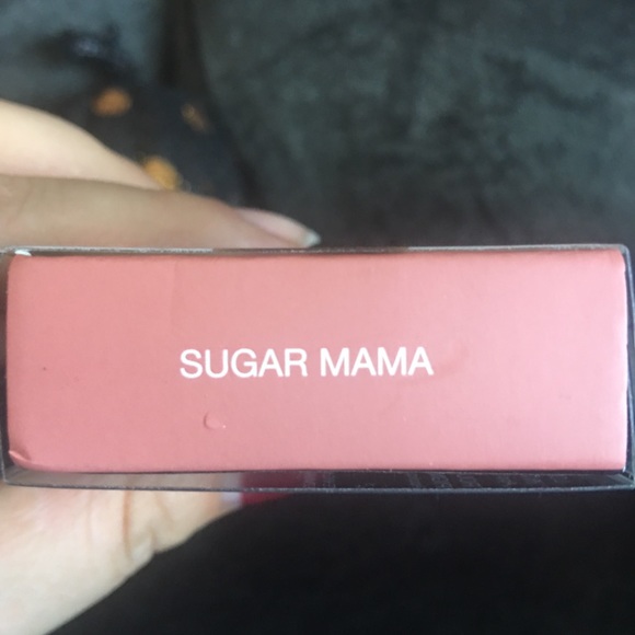 Huda Beauty Liquid Matte - Picture 3 of 3